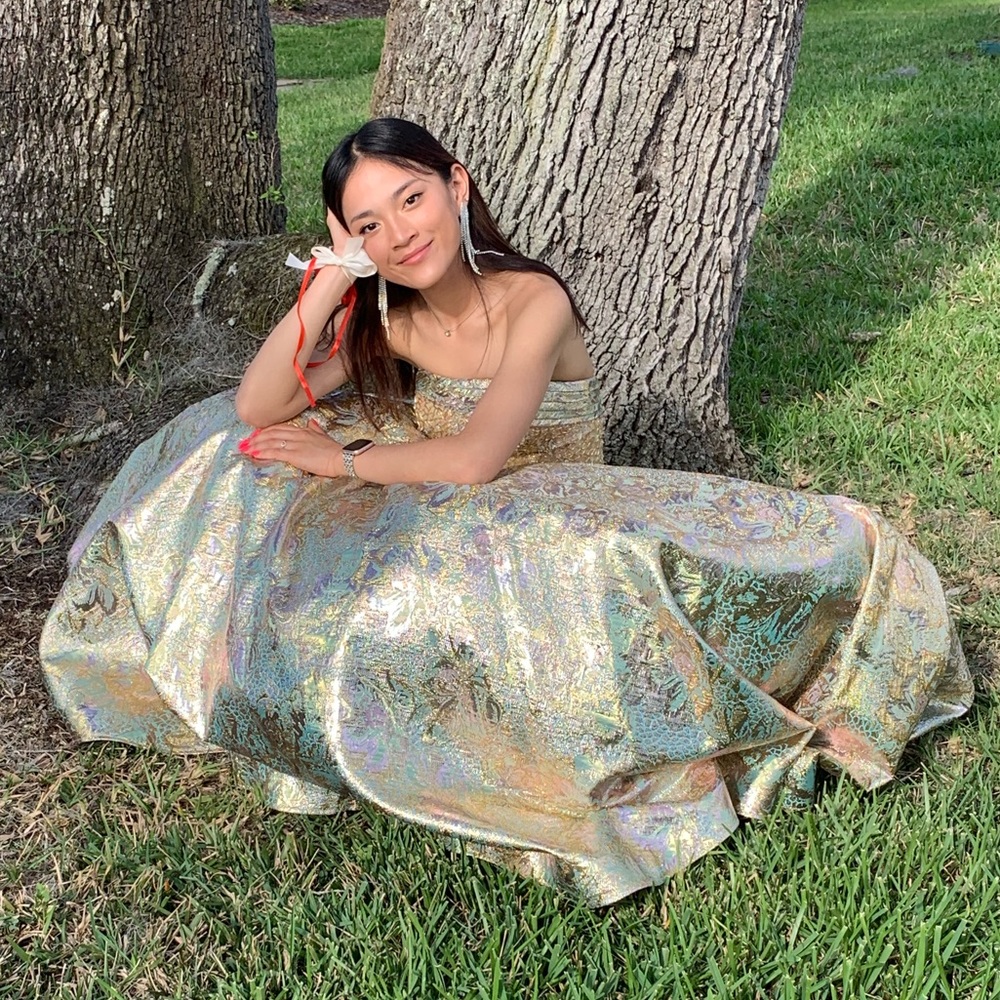 Meet your Posher, Caroline